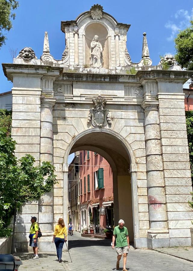 Sogno In Cittadella Sarzana Exterior foto